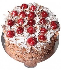 Kutlama İçin İdeal 6–9 Kişilik Çikolatalı Frambuazlı Yaş Pasta